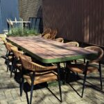 Groene tuintafel met afgerond design - camaru hout - Olijfgroende tuintafel - Robuust Maatwerk uit Limburg Nederland