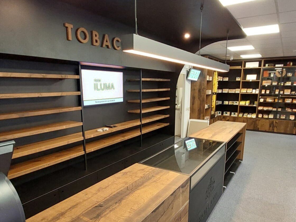 Maatwerk meubels voor Tobacconist Hofland in Brunssum - Winkelinterieur naar wens - Robuust Maatwerk uit Limburg nederland