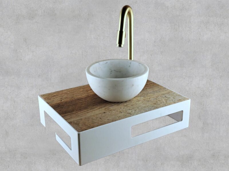 Wit toiletmeubel met barnwood en staal
