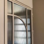 Stalen draaideur met figuurglas - Design deur door Robuust Maatwerk uit Limburg Nederland