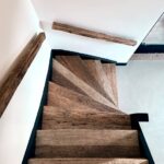 Volledig keukenontwerp - Barnwood en keramiek - Balkbekleding - Trapbekleding en trapleuningen - Maatwerk voordeur - Robuust Maatwerk uit Limburg Nederland