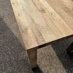 Eiken barnwood Ottawa tafel in verstek gezet - Volledige houten tafel - Robuust Maatwerk uit Limburg Nederland
