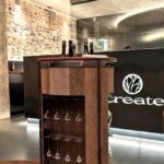 Zakelijk interieur voor Van Oys Hotel en Create in Maastricht - Robuust Maatwerk op vraag van Slangen Interieurbouw